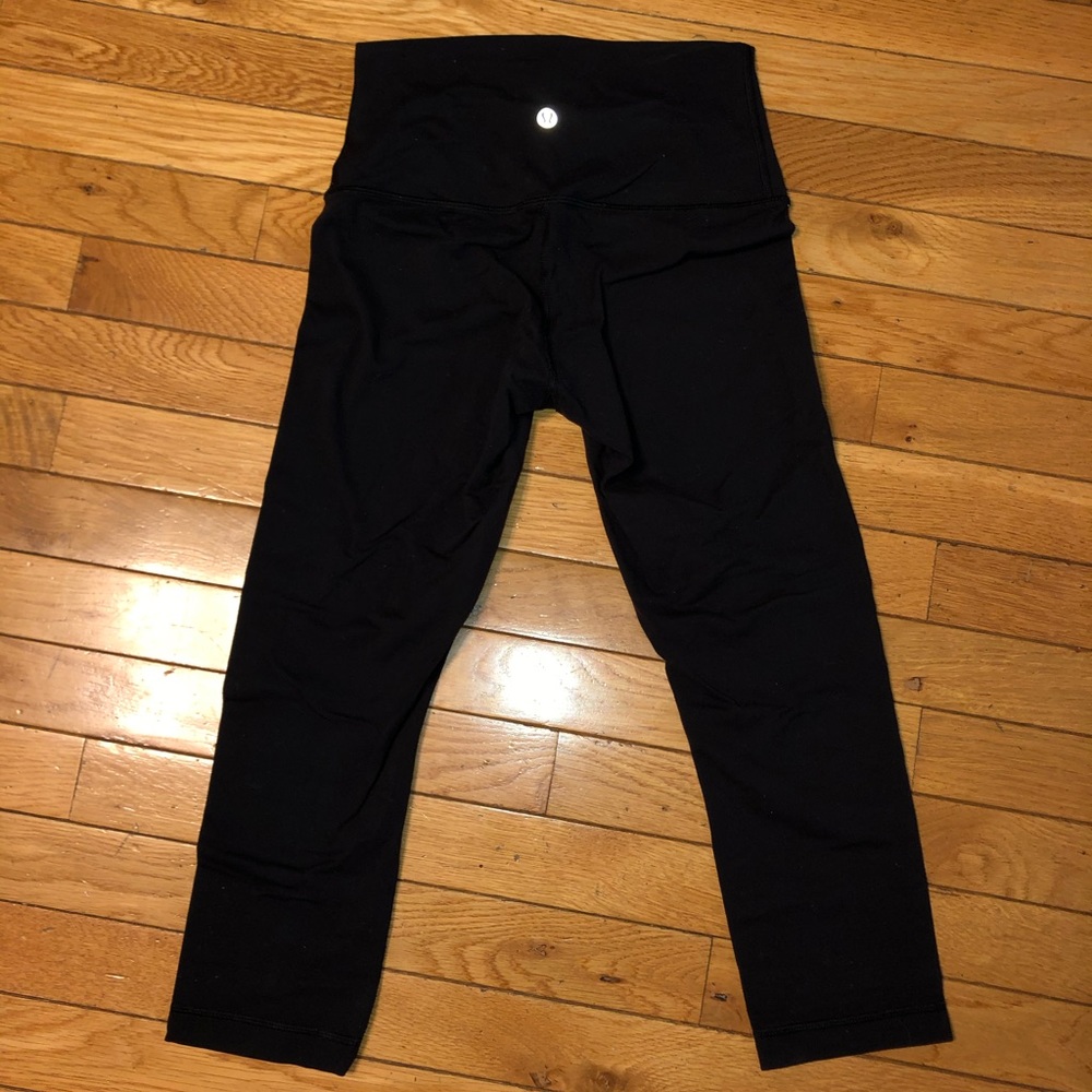 Lululemon cropped black leggings - Picture 2 of 7